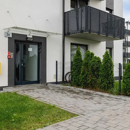 Pastel With Balcony And Parking By Renters