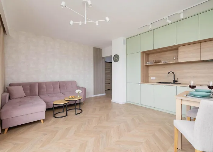 Pastel With Balcony And Parking By Renters דירה
