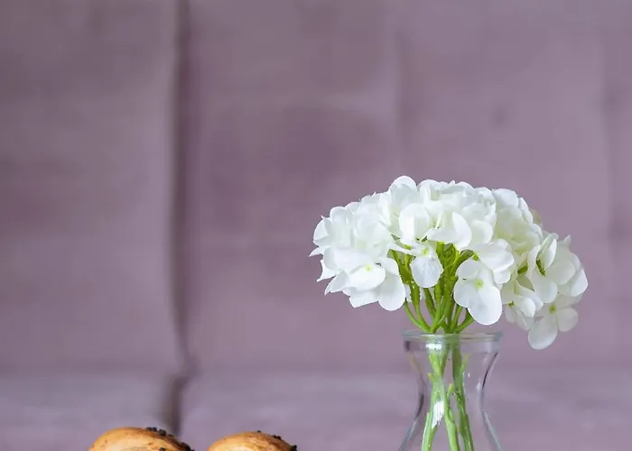 Pastel With Balcony And Parking By Renters דירה