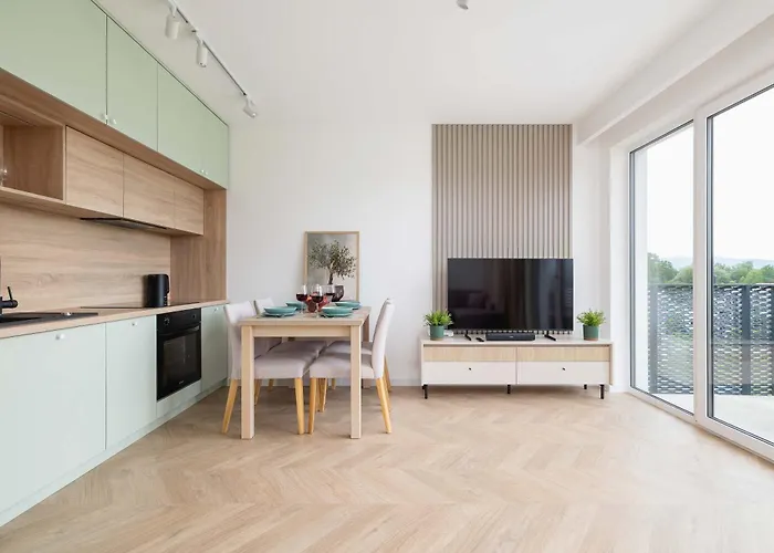 Pastel With Balcony And Parking By Renters דירה *